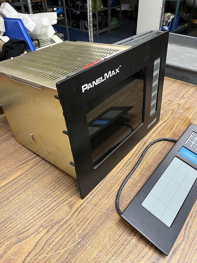 Used RELIANCE,704261-33R,PANELMAX INTEFACE DISPLAY PANEL 61C160