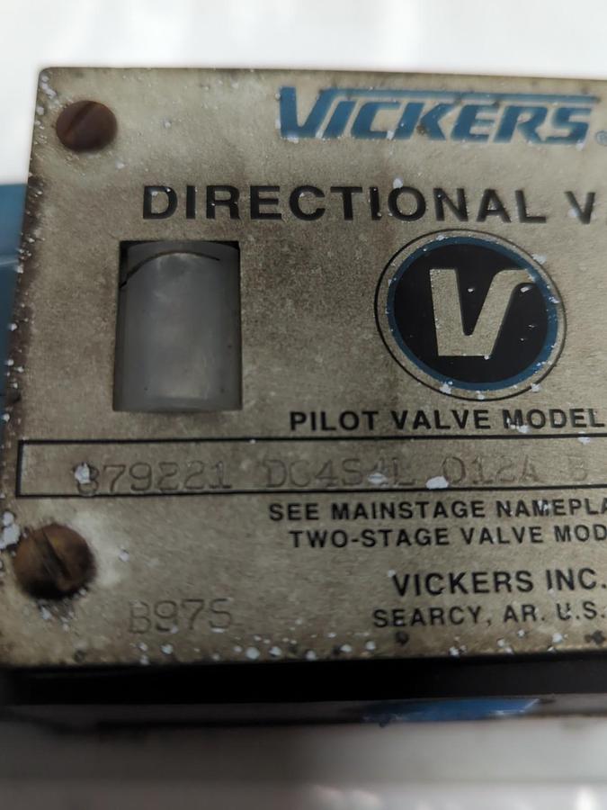 Used VICKERS,879221 DG4S41 021A B.60,DIRECTIONAL CONTROL VALVE PRE-OWNED