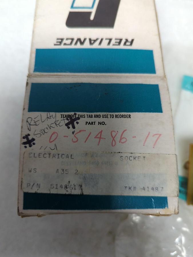 RELIANCE ELECTRIC,0-51486-17,RELAY SOCKET NOS