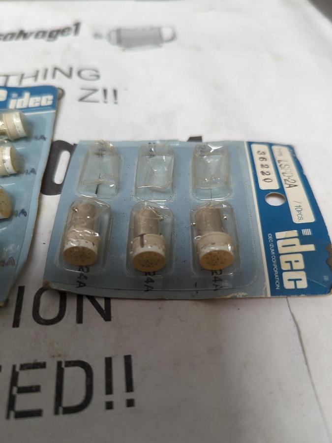 IDEC,LSPD-2A,PILOT LIGHT LED INDICATORS LOT OF 22