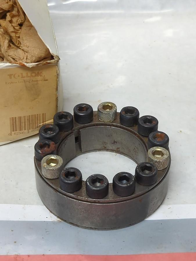 FENNER DRIVES,TLK200216,LOCKING ASSEMBLY 2-1/8 INCH BORE NOS