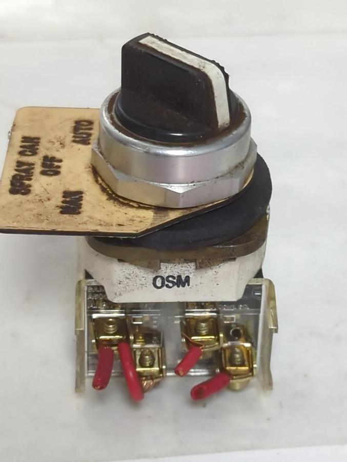Used ALLEN BRADLEY,800T-J2,SERIES T SELECTOR SWITCH PRE-OWNED