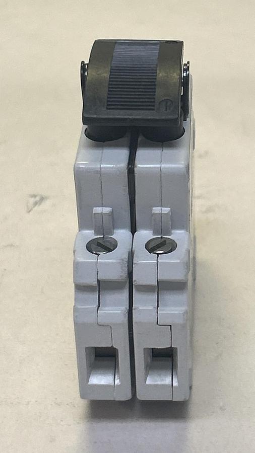 ALLEN BRADLEY,1492-GHD020,CIRCUIT BREAKER 2A 250V 2P NOS