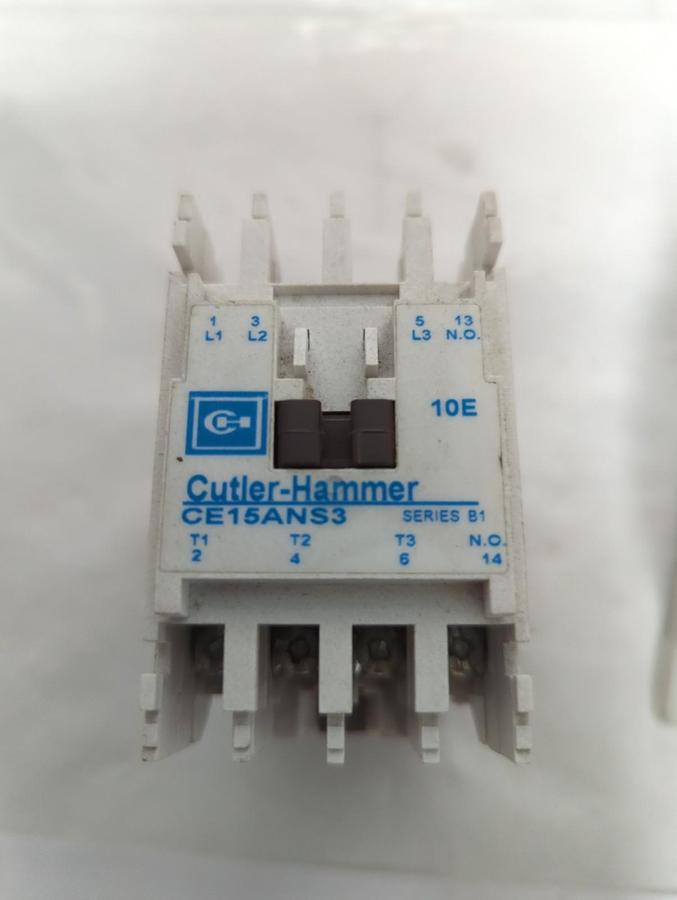 Used CUTLER HAMMER,CE15ANS3,CONTACTOR 10E LOT OF 2 PRE-OWNED