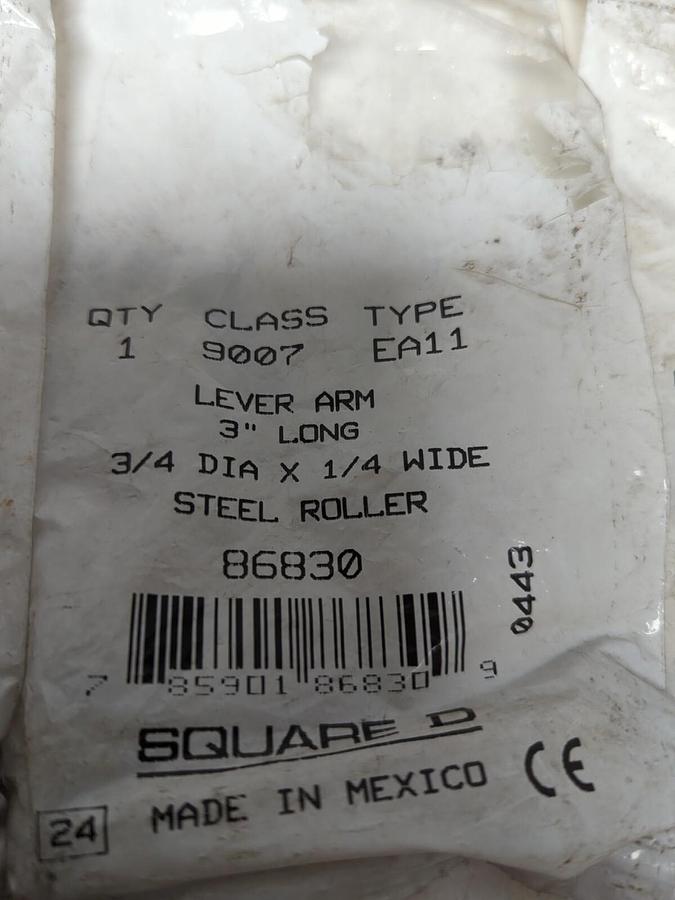 SQUARE D,EALL,CLASS 9007 3 INCH LEVER ARM 3/4 DIA.X1/4 INCH WIDE LOT OF 3 NOS