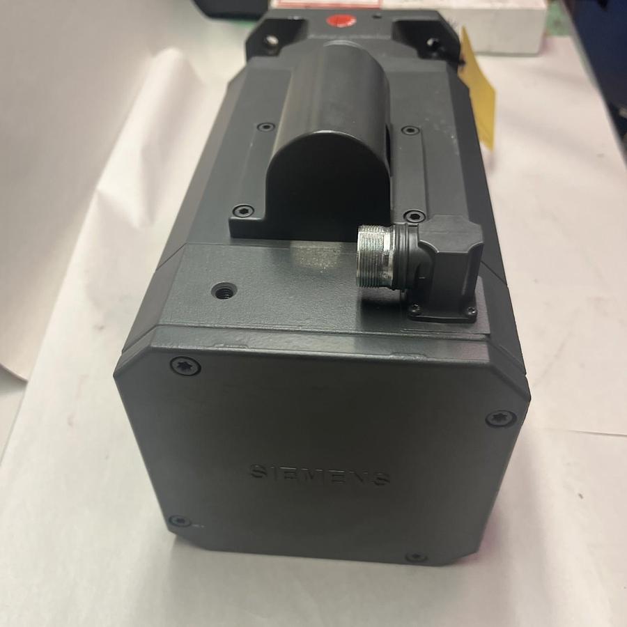 SIEMENS,1FT6084-8AH71-3AL0-Z,BRAKE SERVO MOTOR