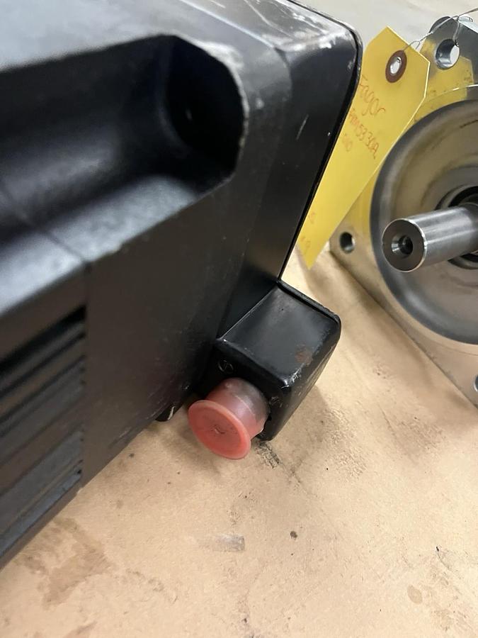 Used KOLLMORGEN,B-604-B-31,AC BRUSHLESS GOLDLINE SERVO MOTOR