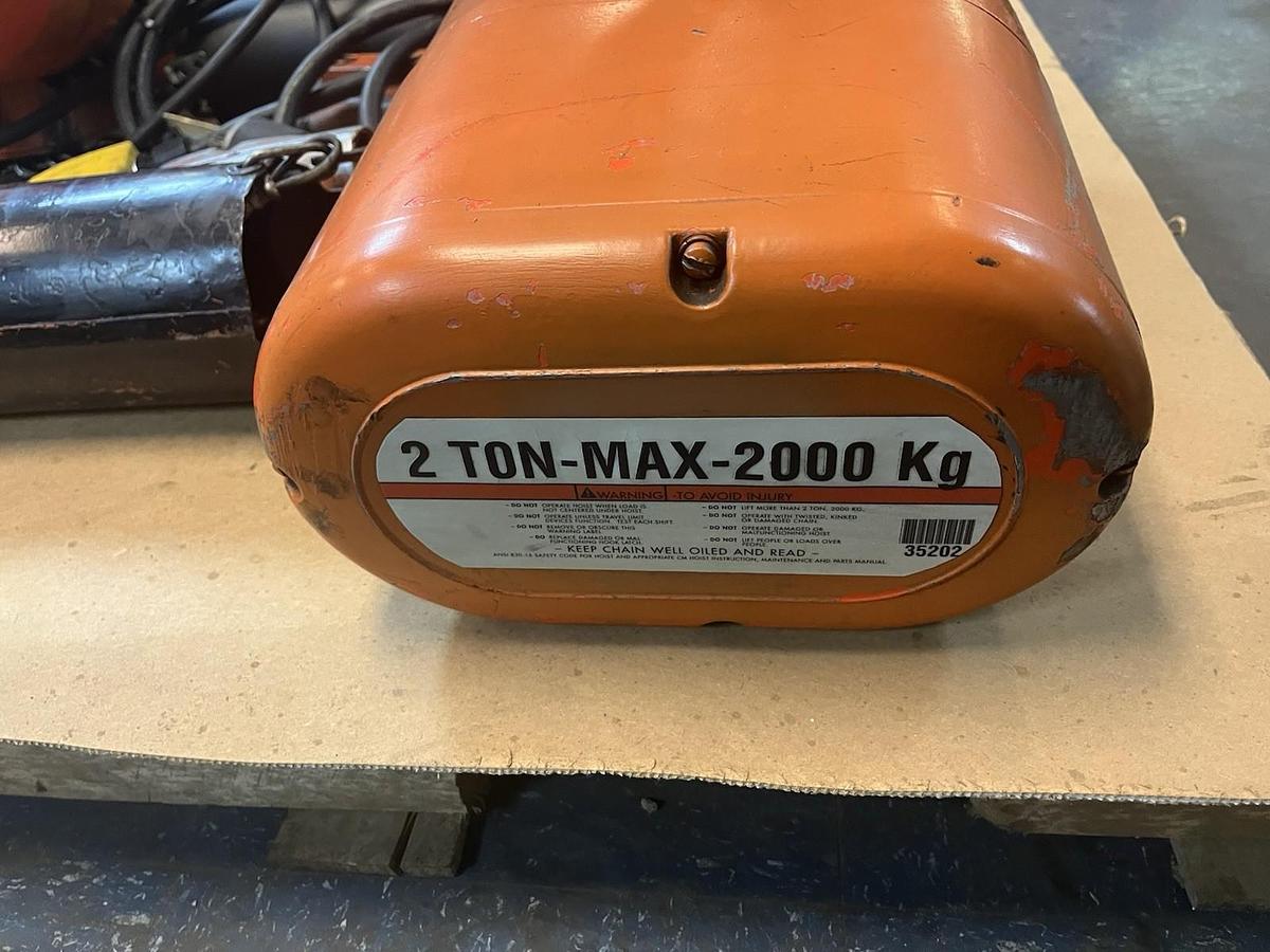 Used CM,2 TON,ELECTRIC CHAIN HOIST 480V 3PH 16FPM 10' FT LIFT