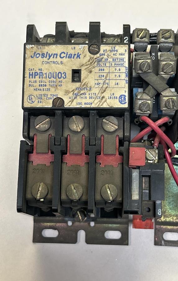 Used JOSLYN CLARK,HPR10U03,REVERSING STARTER SIZE 1 27A 600V
