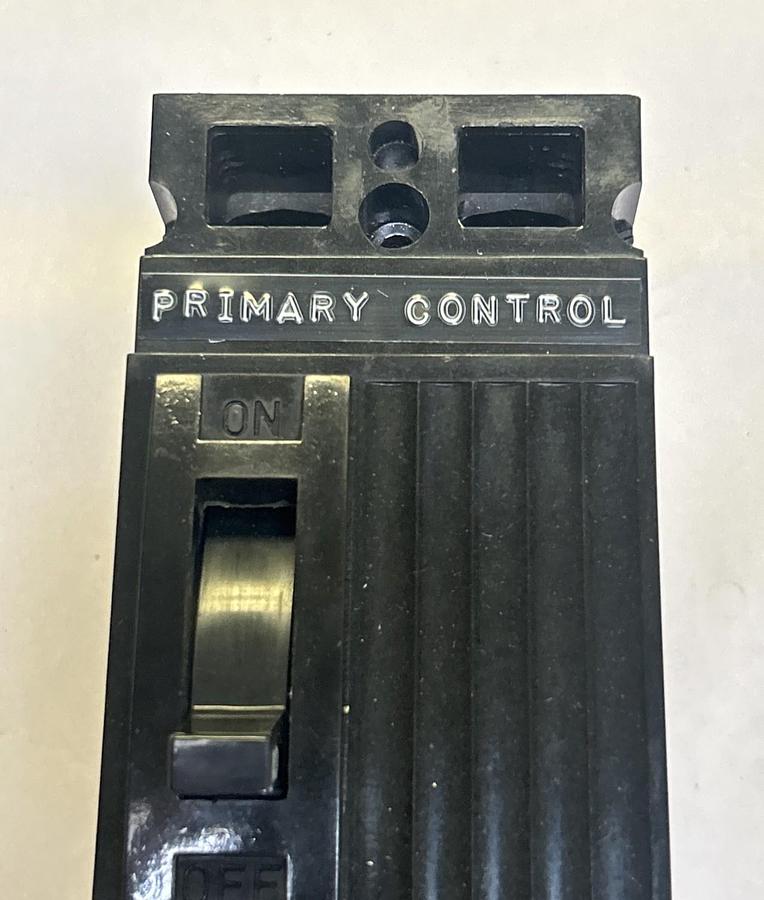 Used GENERAL ELECTRIC,TED124010,CIRCUIT BREAKER 10A 480V 2P