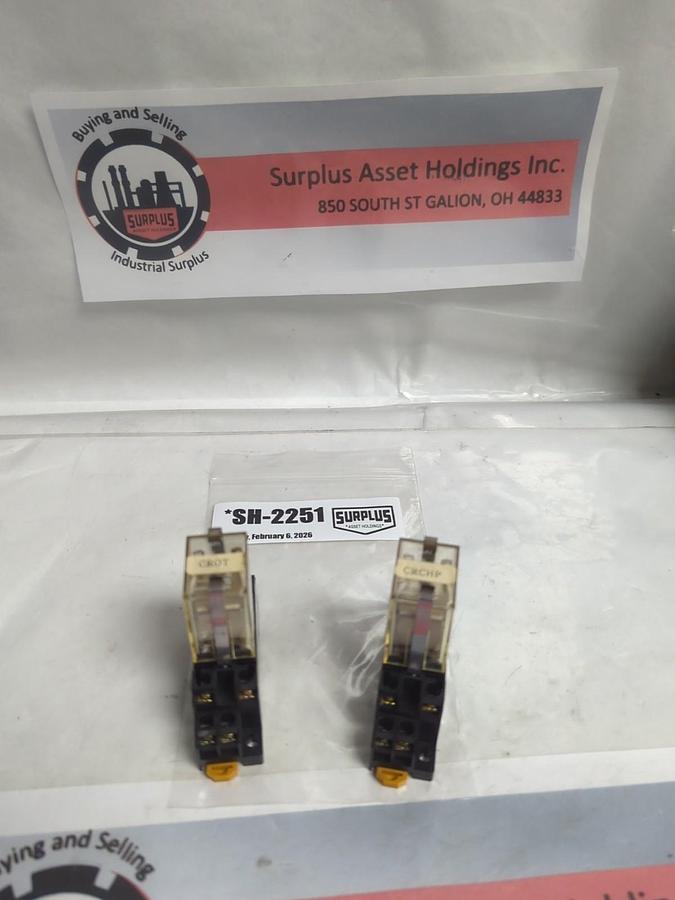 Used OMRON,MY2,RELAY W/ 07Z0W1 BASE LOT OF 2 PRE-OWNED
