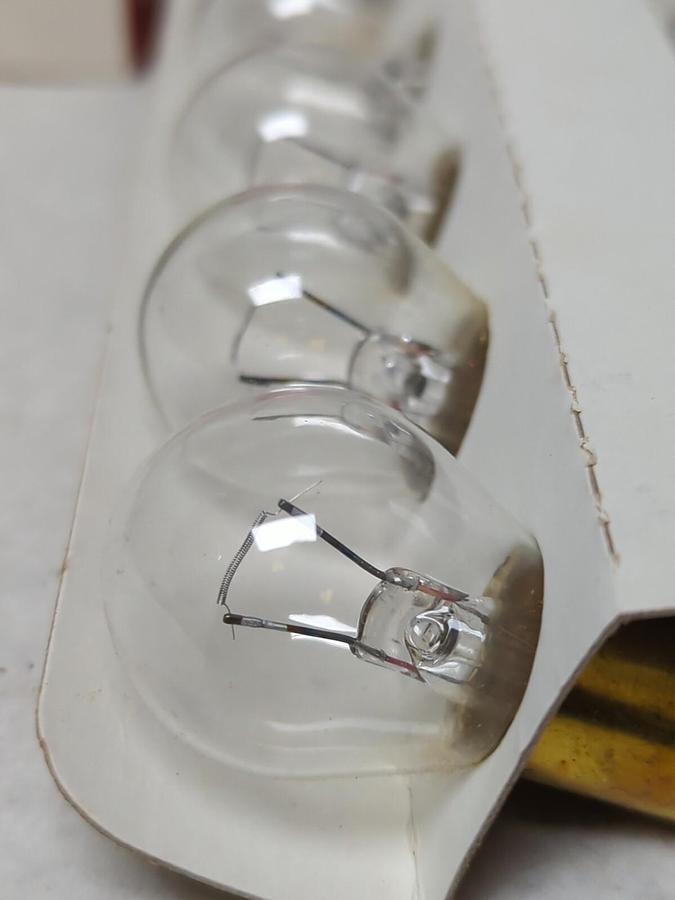 CHICAGO MINIATURE LAMPS,1141,MINIATURE BULB CLEAR 10 PACK NOS