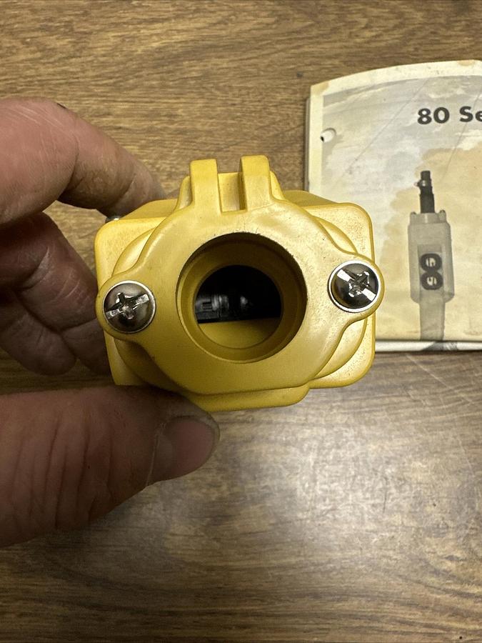 Insul,300C0B81C,Pushbutton Control Pendant