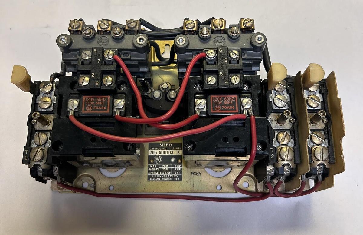 Used ALLEN BRADLEY,705-AOD103,REVERSING STARTER SIZE 0