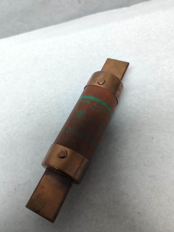 Used ROYAL ELECTRIC,200 AMP,ONE-TIME 200 AMP FUSE PRE-OWNED