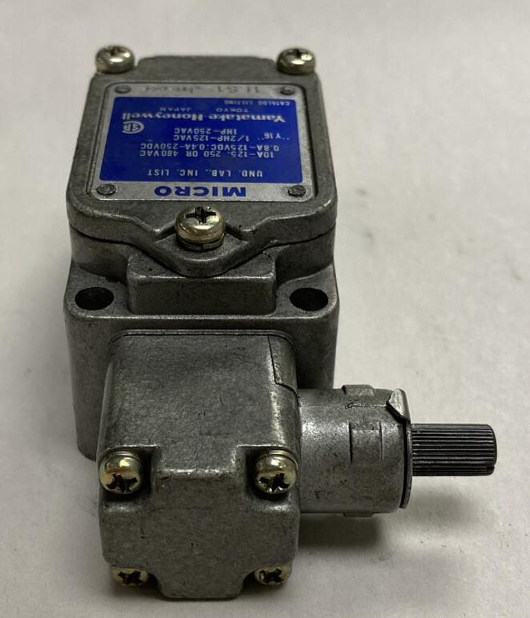 Used Yamatake-Honeywell,1LS1-J11-84E,Micro Limit Switch
