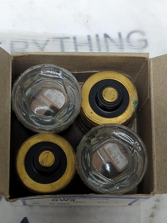 FERRAZ SHAWMUT,GW3,PLUG FUSES 3 AMP 125V LOT OF 7 NOS