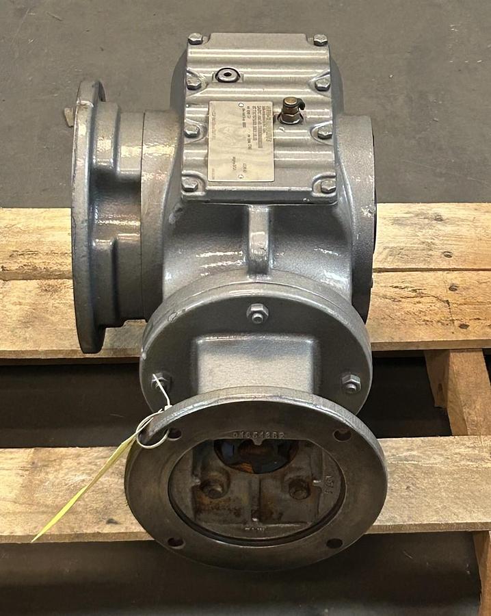 Used SEW-EURODRIVE,SAF67AM145DRE80M4BE1HR,GEAR REDUCER 1740RPM