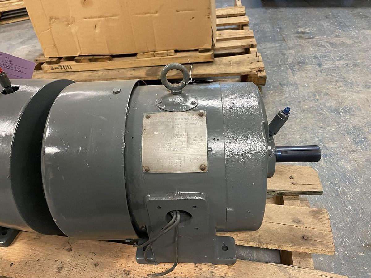 Used GENERAL ELECTRIC,5KR312BG2106,1.5HP KR INDUCTION MOTOR 1600RPM 460V 213