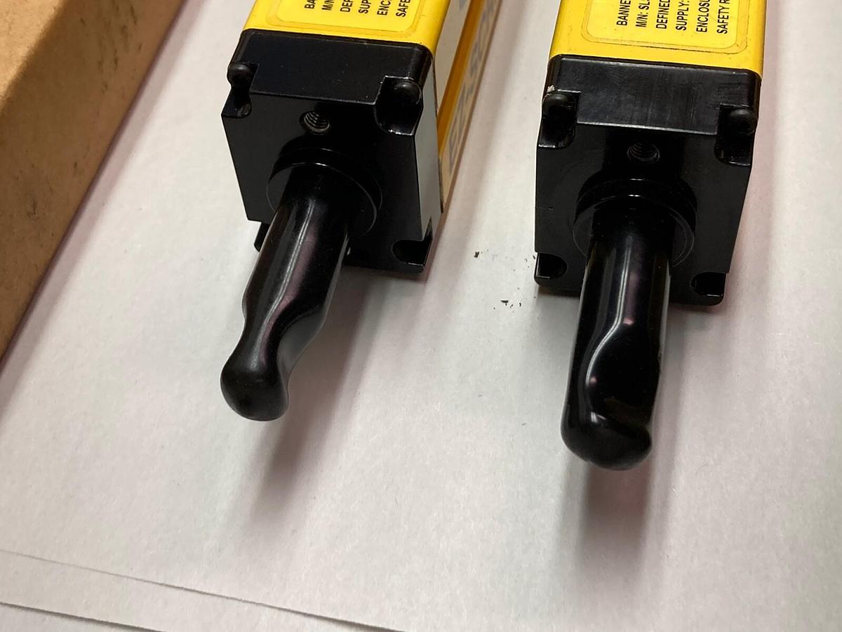 Banner Engineering,SLSCR14-450Q8/SLSCE14-450Q8,Light Curtain Receiver & Emitter