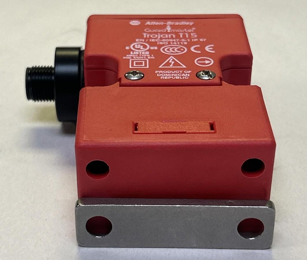 Used ALLEN BRADLEY,440K-T11474,INTERLOCK SWITCH