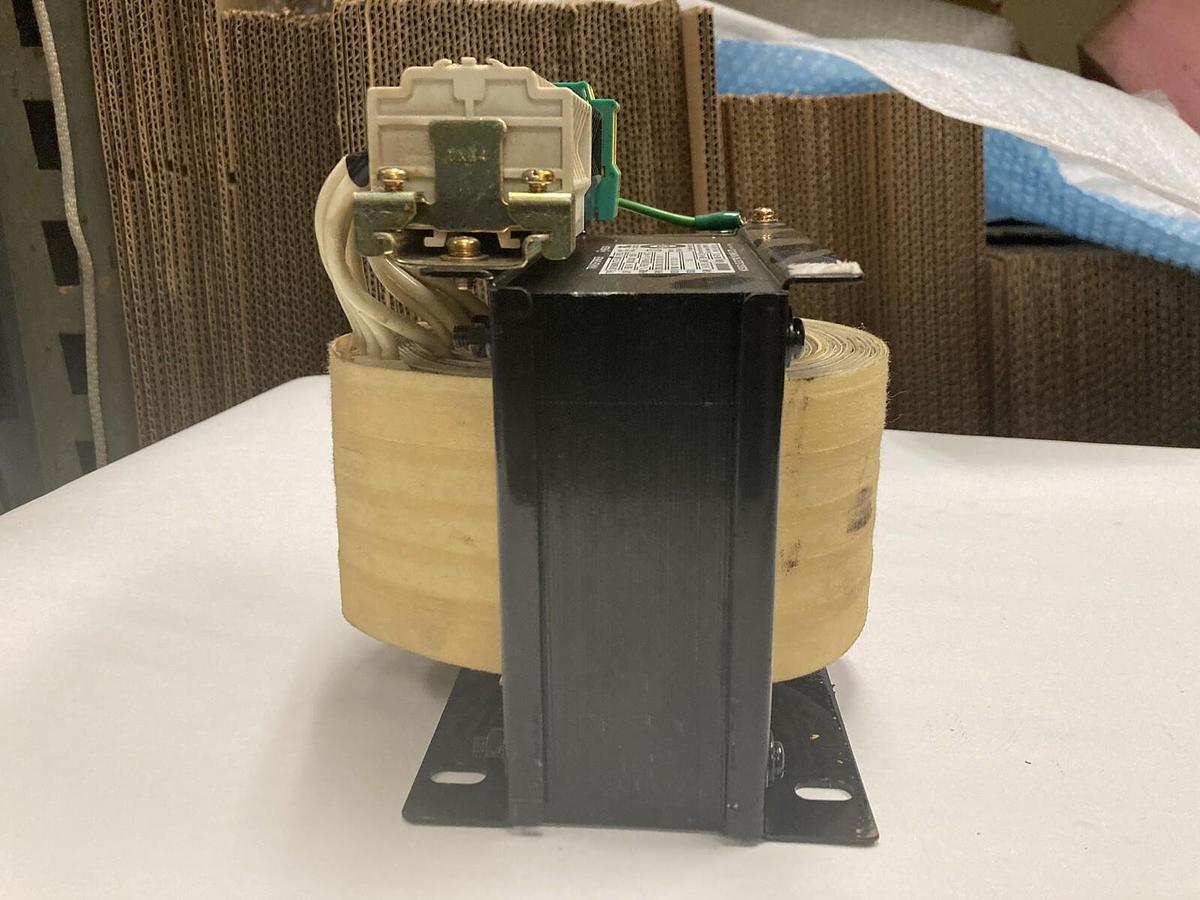 Kasuga,DVS600UTE1500,Transformer 600VA 155/F