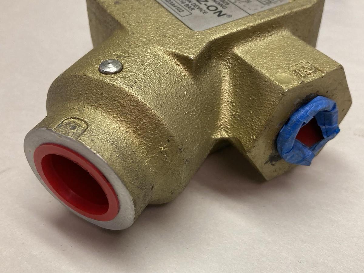 Used Ross,1523A4102,Energy Isolation Device L-O-X/EEZ-ON Pressure 2-10 Bar