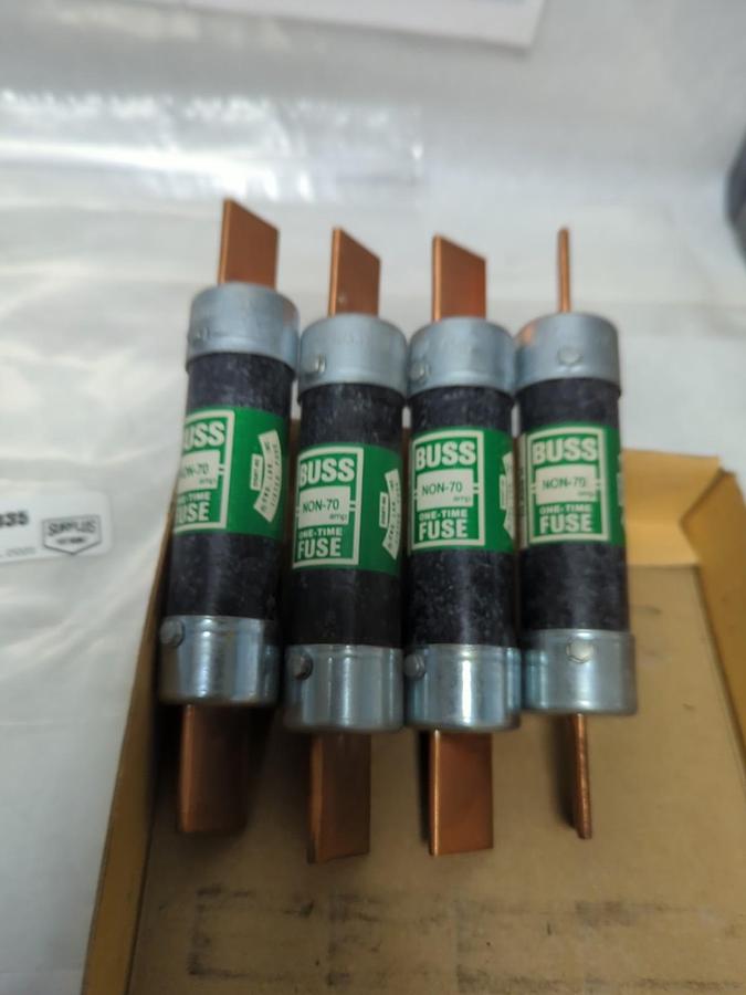 COOPER BUSSMANN,NON-70,ONE-TIME 70 AMP FUSE LOT OF 4 NOS