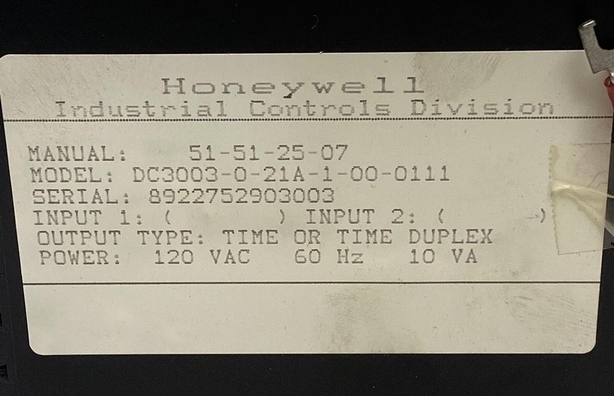 Honeywell,51-51-25-07,Temperature Controller Model DC3003-0-21A-1-00-0111 New