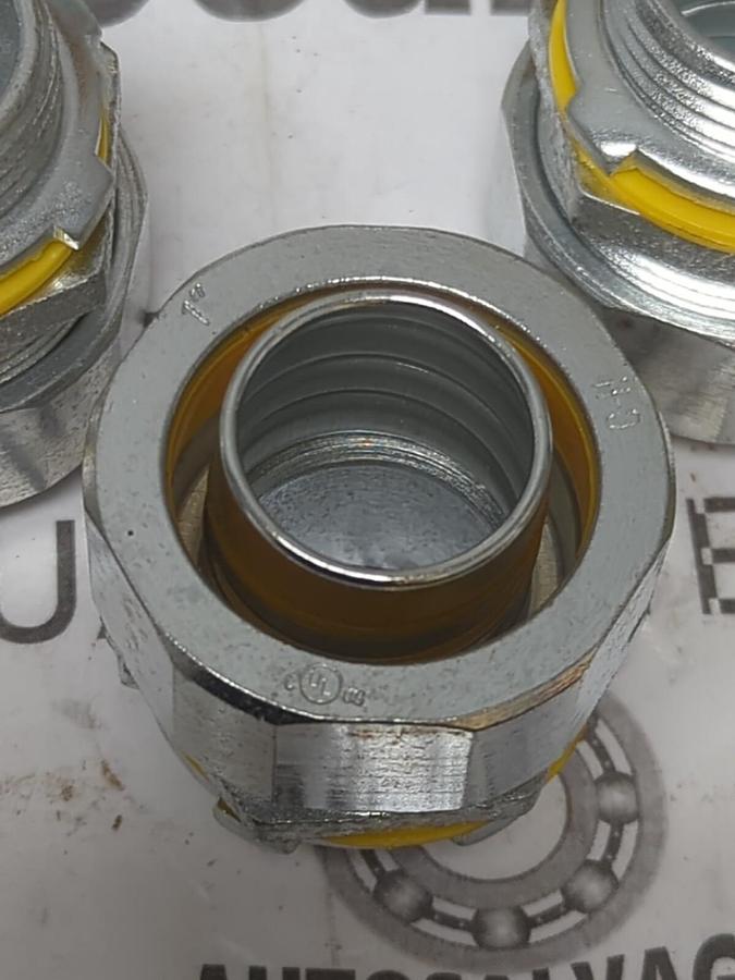 COOPER CROUSE-HINDS,LT100,STRAIGHT 1 INCH MALE CONNECTORS BOX OF 5 NEW