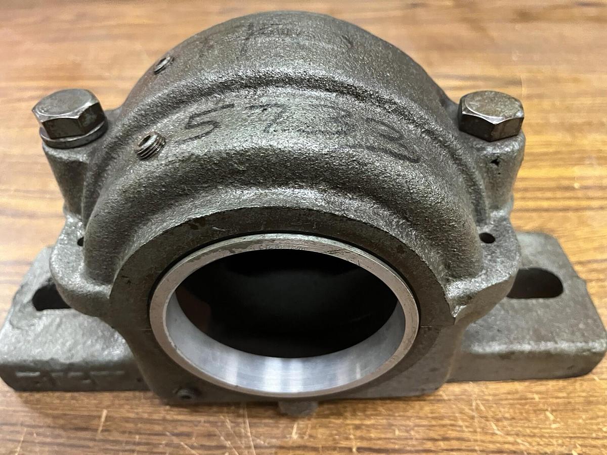 Used SKF,SAF218L,PILLOW BLOCK HOUSING 4"