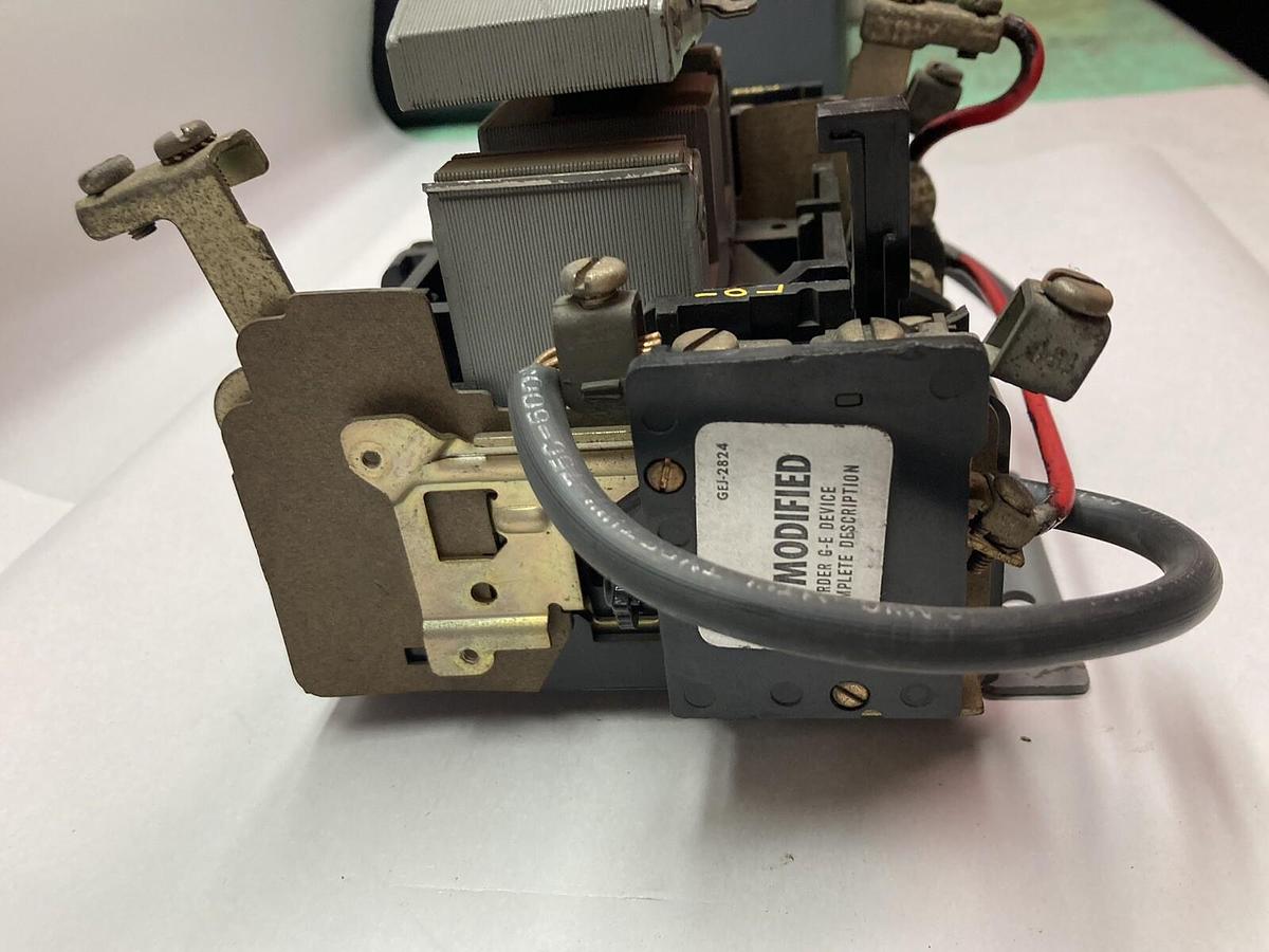 Used General Electric,CR106C0,Nema Size 2 Contactor 600VAC
