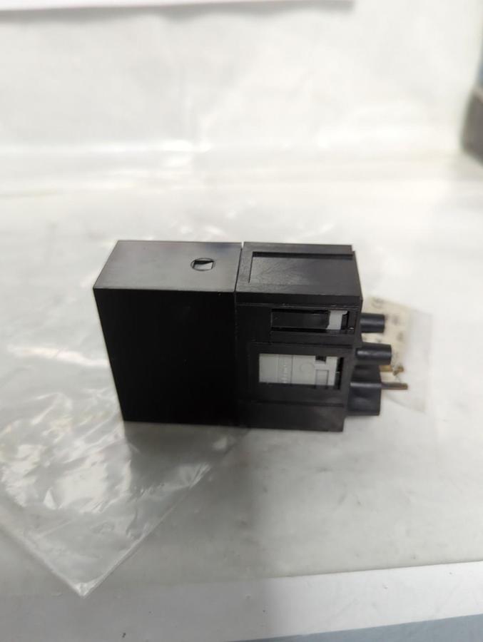 Used IVO,F 504.800FA3C,INDUSTRIAL IMPULSE COUNTER 24VDC PRE-OWNED