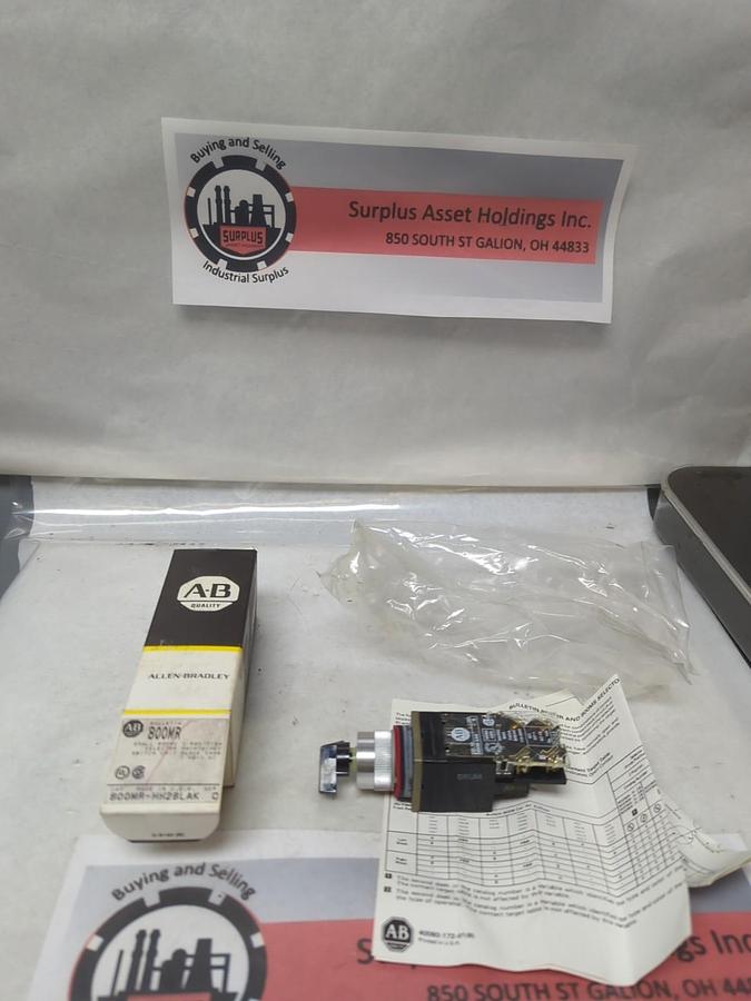 ALLEN BRADLEY,800MR-HH2BLAK,SMALL ROUND 2-POS SELECTOR SWITCH BLACK SERIES C NOS