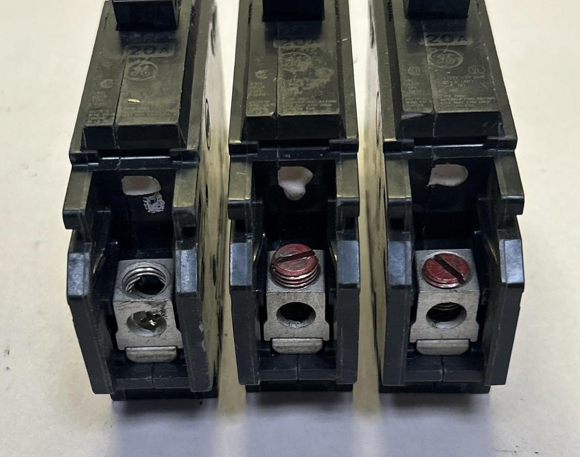 Used GENERAL ELECTRIC,THQC120,CIRCUIT BREAKER 20A 120/240V 1P LOT OF 3
