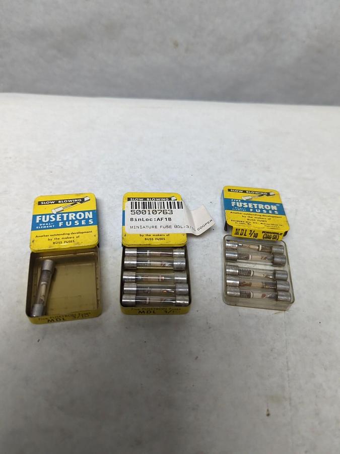 COOPER BUSSMANN,MDL 3/10,GLASS FUSES LOT OF 11 NOS