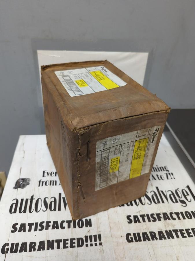 HOFFMAN,F-44LE9B,WIREWAY FITTING  90° ELBOW  INSIDE OPENING NOS