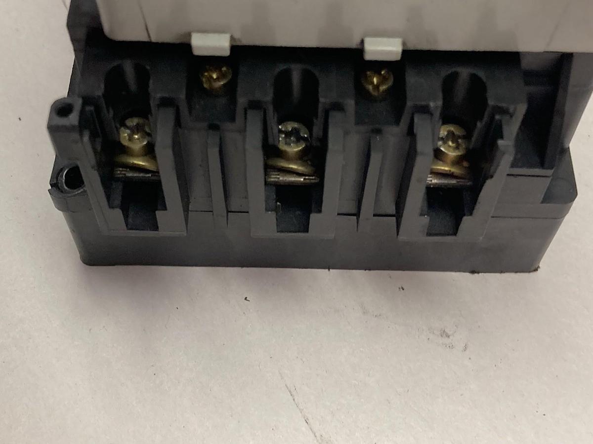 Used Allen-Bradley,194R-NJ030P3,Disconnect Switch Ser B 30A 600VAC
