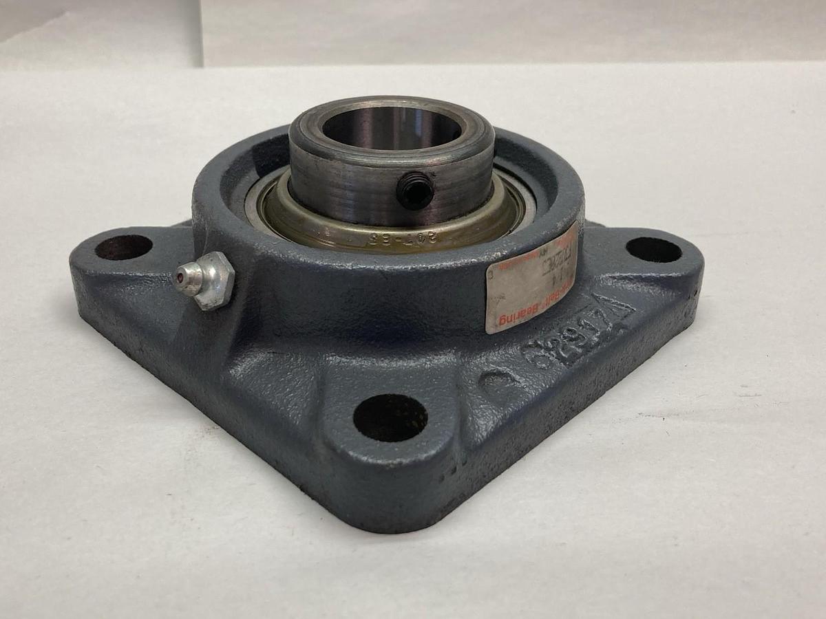 Used Link-Belt,F3U220E3,4-Bolt Flange Bearing 1-1/4 Inch Bore