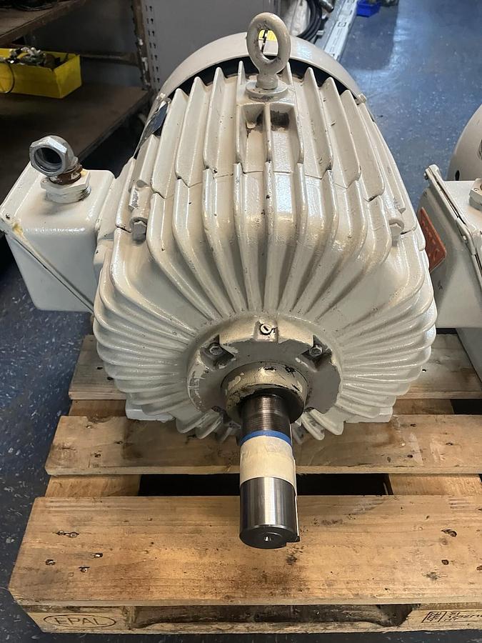 Used DELCO,EG6404,AC MOTOR 25HP 460V 3PH 1180RPM 364U