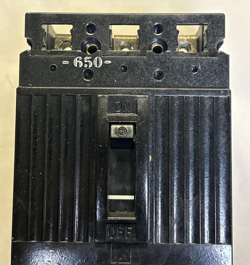 Used GENERAL ELECTRIC,TEI32020,CIRCUIT BREAKER 20A 240V 3P