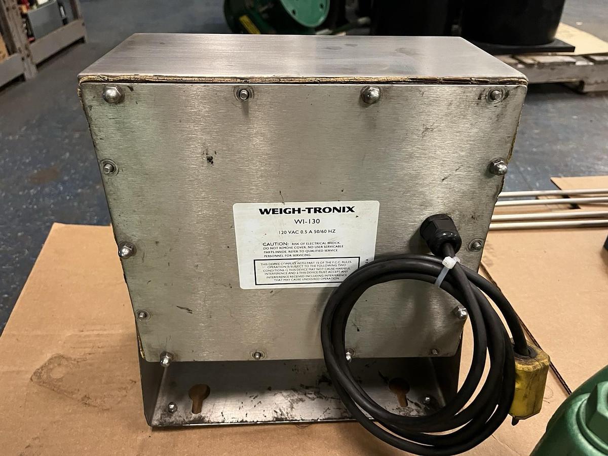 Used WEIGH-TRONIX,WI-130,WEIGHT SCALE DISPLAY