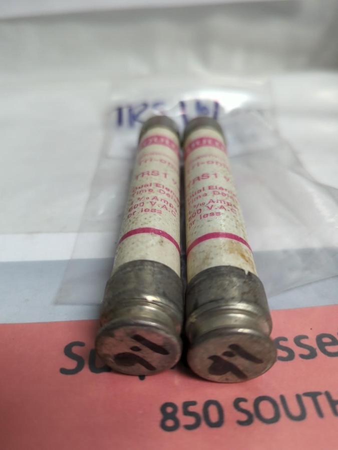 Used GOULD SHAWMUT,TRS-1-6/10R,TRI-ONIC 1-6/10R AMP FUSE LOT OF 2 PRE-OWNED