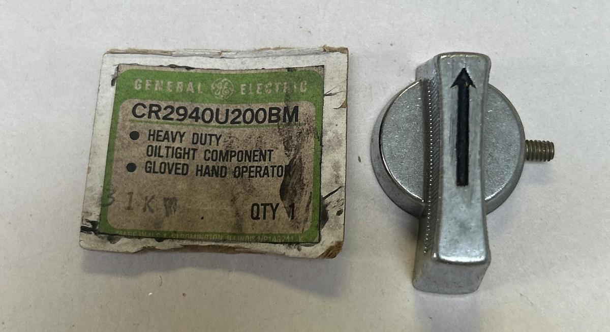 GENERAL ELECTRIC,CR2940U200BM,SWITCH HAND OPERATOR NOS