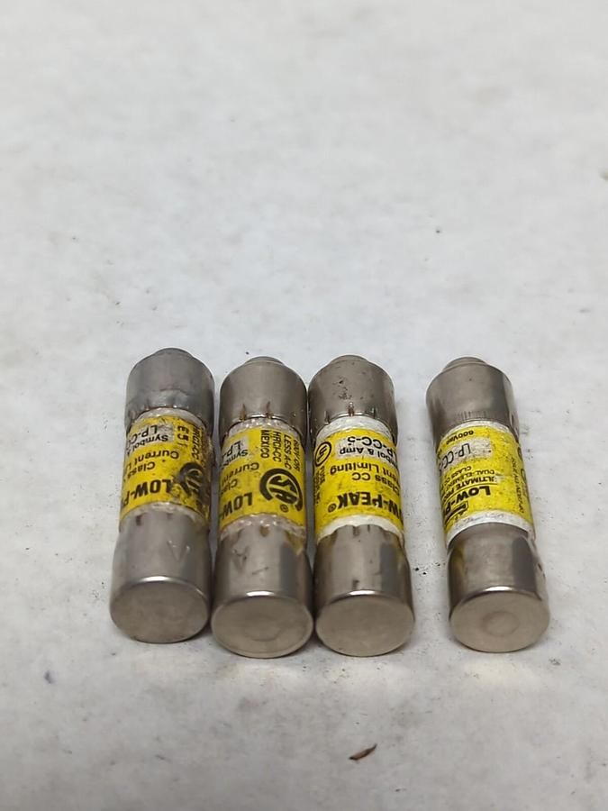 COOPER BUSSMANN,LP-CC-5,LOW-PEAK 5 AMP FUSE LOT OF 4 NOS