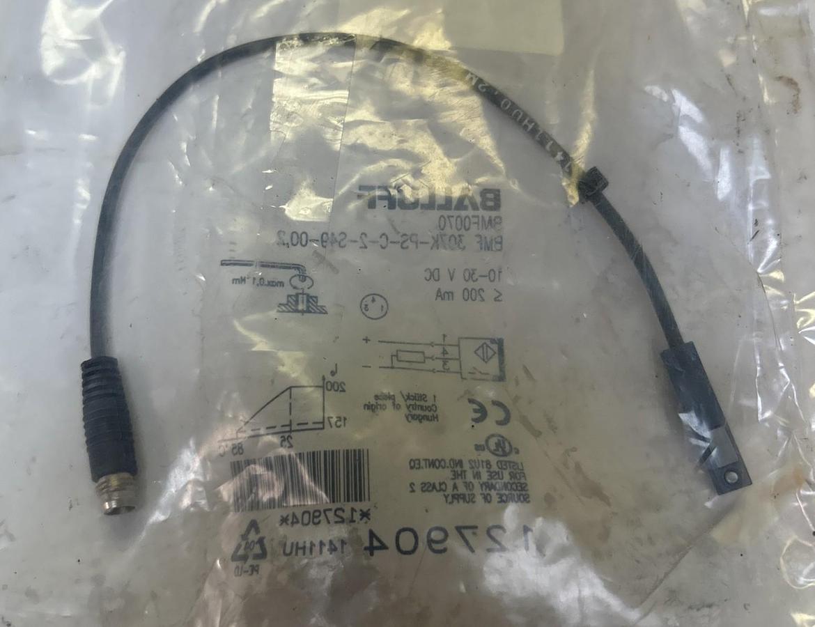 Used BALLUFF,BMF 307K-PS-C-2-S49-00,2,MAGNETIC FIELD SENSOR NEW