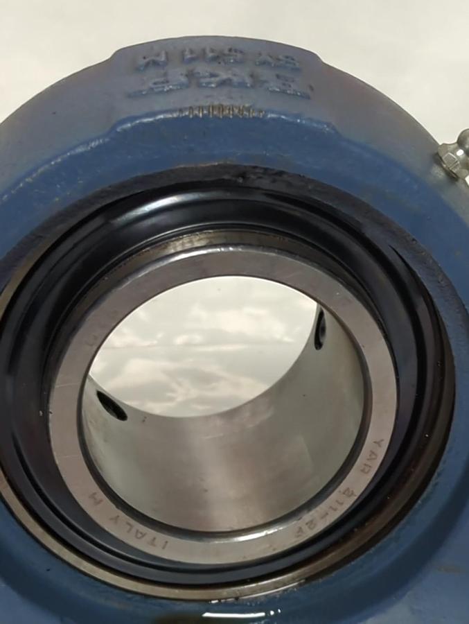 Used SKF,8Y511M YAR-211-2F,SELF ALIGNING PILLOW BLOCK BEARING PRE-OWNED