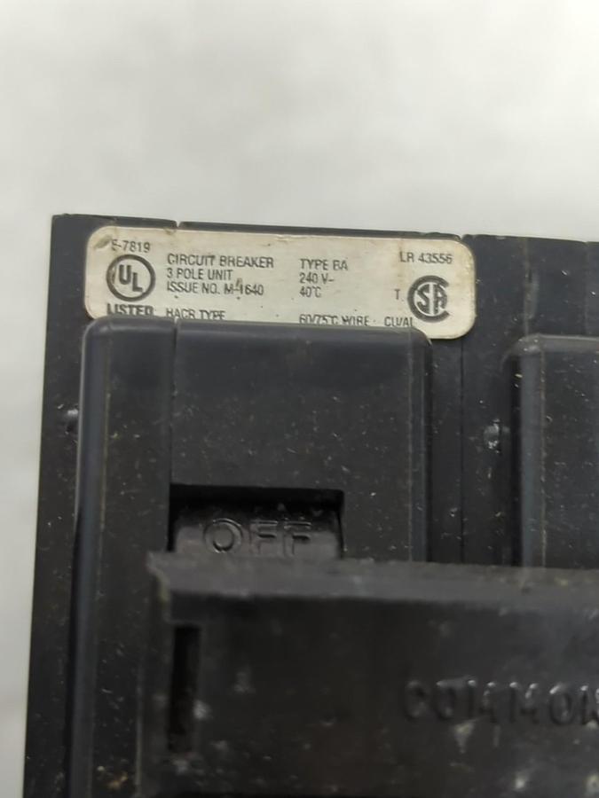 Used CUTLER-HAMMER,BAB3015H,CIRCUIT BREAKER 15 AMP 3-POLE LOT OF 2 PRE-OWNED
