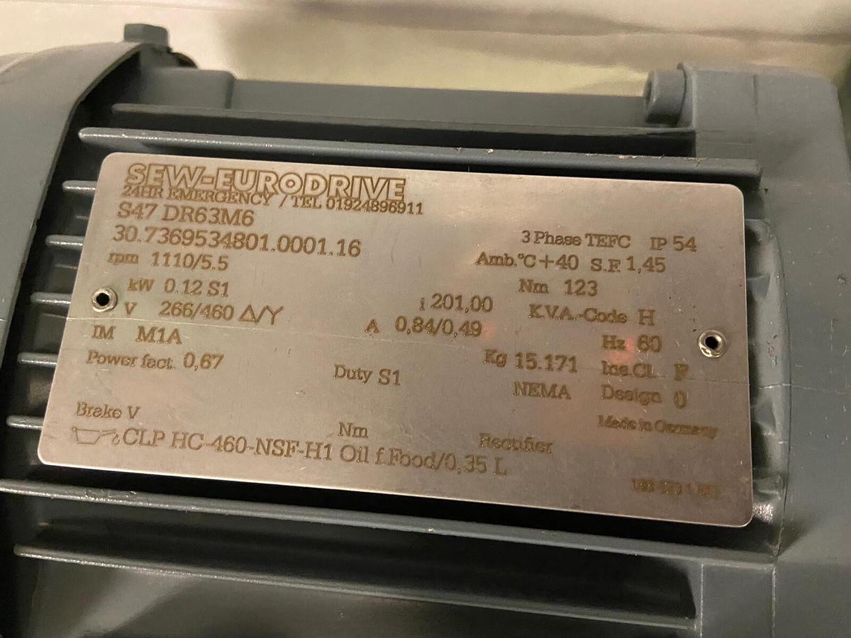 SEW Eurodrive,S47-DR63M6,Gearmotor Ratio 201 1110/5.5RPM .12kW