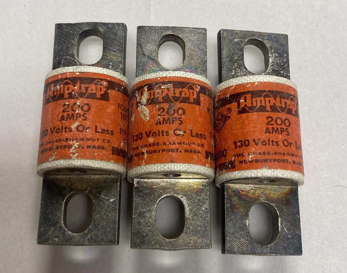 FERRAZ SHAWMUT,A13X200,FUSE 200 AMP LOT OF 3 NEW NO BOX